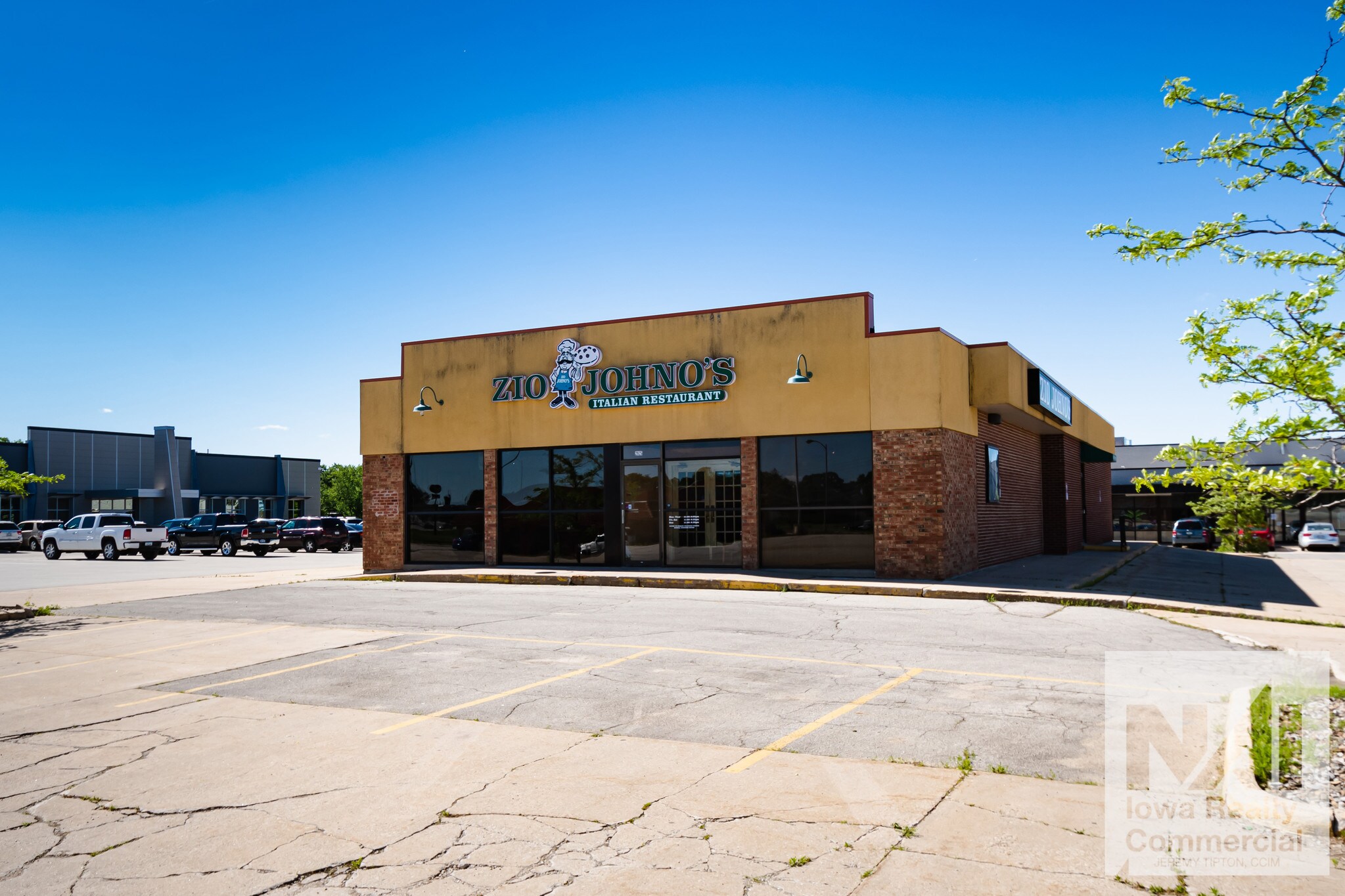 2925 Williams Pkwy SW, Cedar Rapids, IA for sale Primary Photo- Image 1 of 1