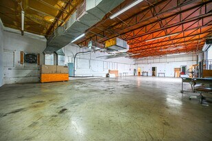 1095 E 15th St - Warehouse