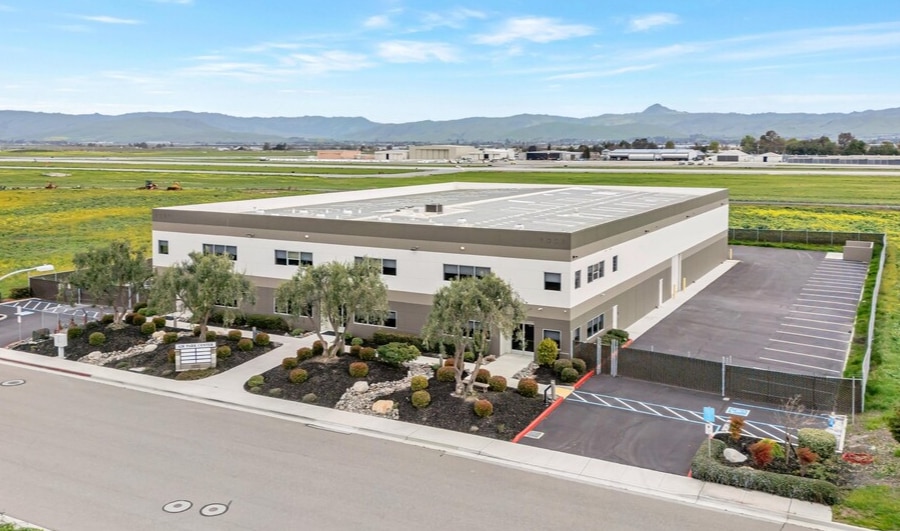 1851 Airway Dr, Hollister, CA for lease - Building Photo - Image 1 of 16