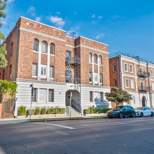 124 N Westmoreland Ave, Los Angeles, CA for sale - Primary Photo - Image 1 of 7