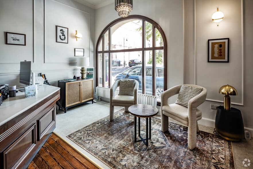 33-34 Winckley Sq, Preston for lease - Interior Photo - Image 2 of 25