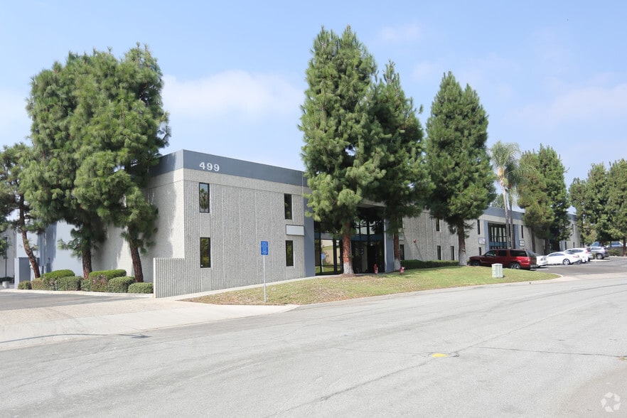 499 Nibus, Brea, CA for lease - Building Photo - Image 1 of 5