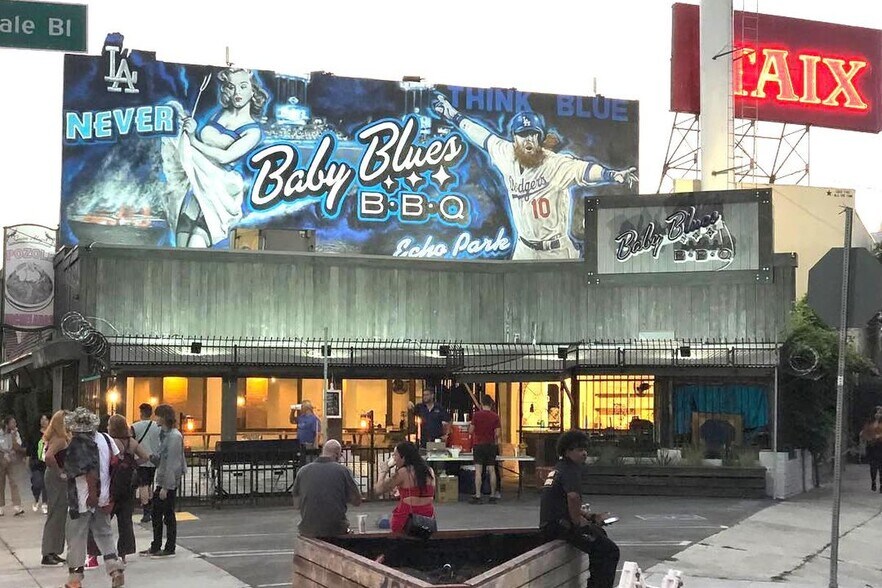 1901 W Sunset Blvd, Los Angeles, CA for sale - Building Photo - Image 1 of 1