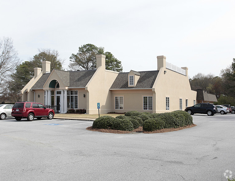 675 N Jeff Davis Dr, Fayetteville, GA for lease - Primary Photo - Image 1 of 24