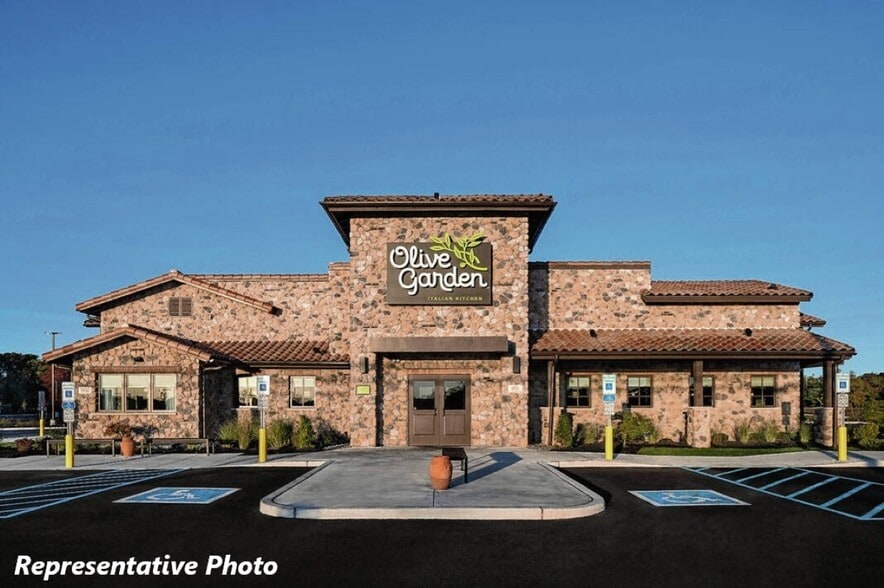 904 Scott Dr, Piqua, OH for sale - Building Photo - Image 3 of 8