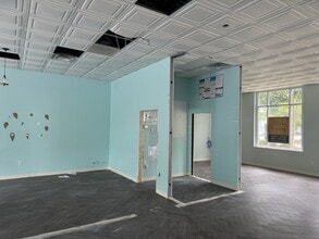 1903 N Highway 17, Mount Pleasant, SC for lease Interior Photo- Image 2 of 2