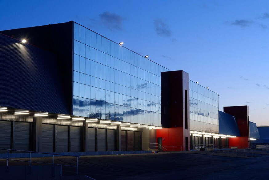 Rue Anatole Sigonneau, Le Blanc-Mesnil for lease - Building Photo - Image 2 of 4