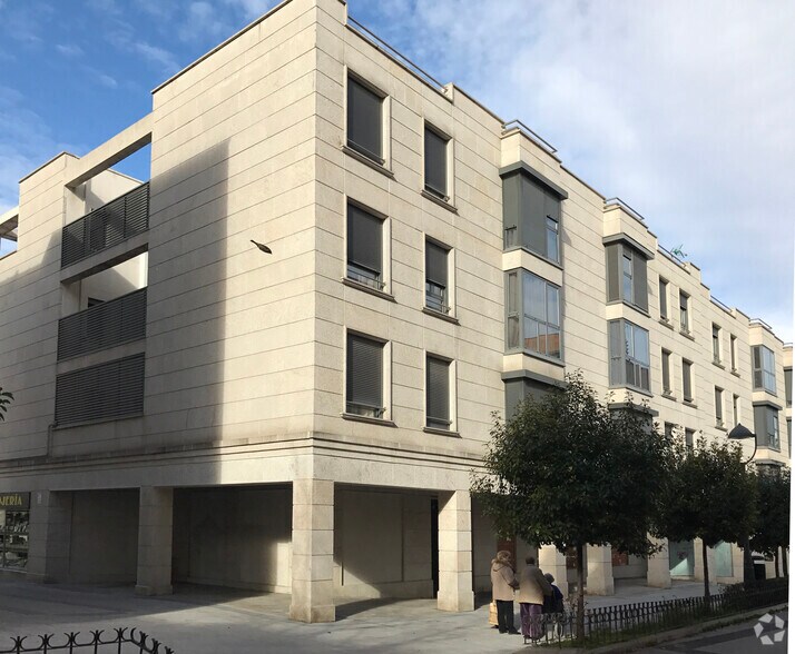 Multifamily in San Fernando de Henares, Madrid for sale - Building Photo - Image 2 of 2