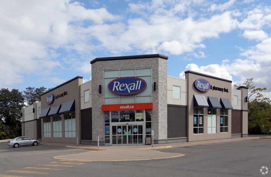 258 Lake St, St Catharines, ON for sale - Primary Photo - Image 1 of 1