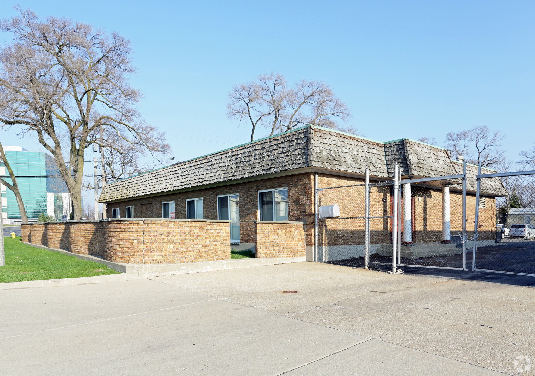 665 Walnut St, Elmhurst, IL for sale Primary Photo- Image 1 of 1
