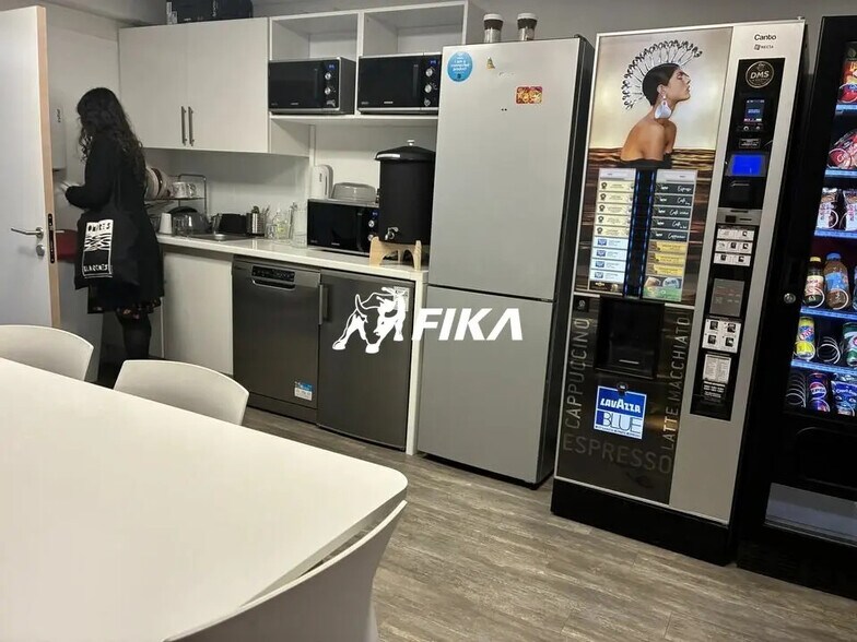 Office in Toulouse for lease - Building Photo - Image 3 of 10