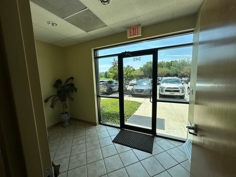 630 Brooker Creek Blvd, Oldsmar, FL 34677 Suite 345 4,838 SF Class