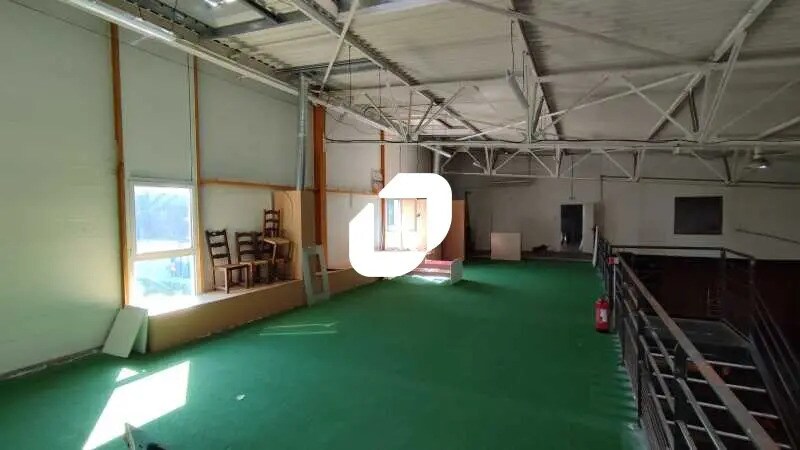 Retail in Pessac for lease - Interior Photo - Image 3 of 8