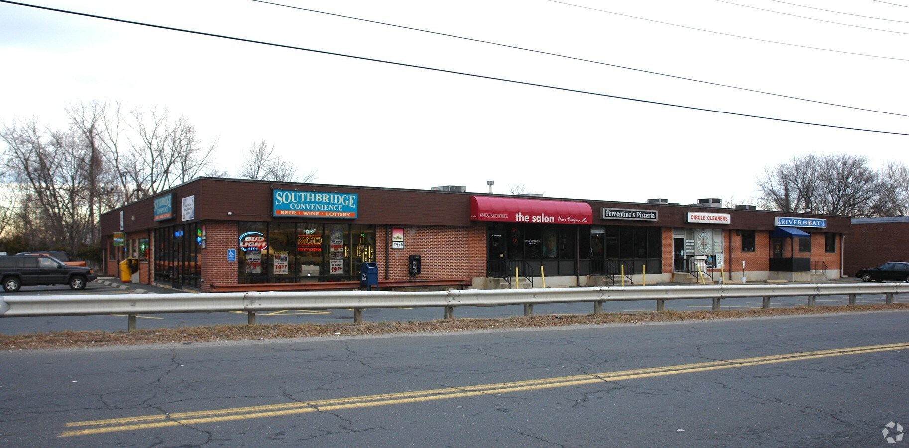 17 S Bridge Dr, Agawam, MA 01001