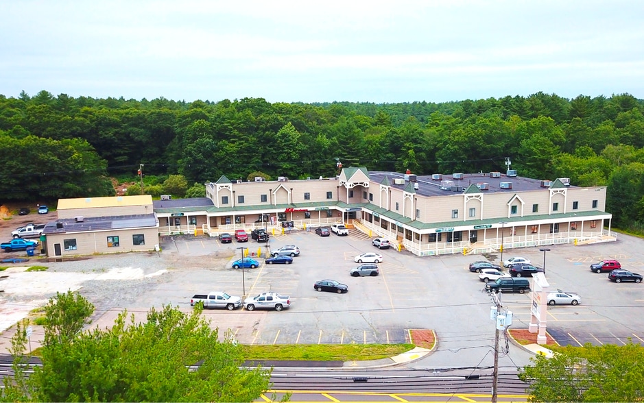 768770 Broadway, Raynham, MA 02767