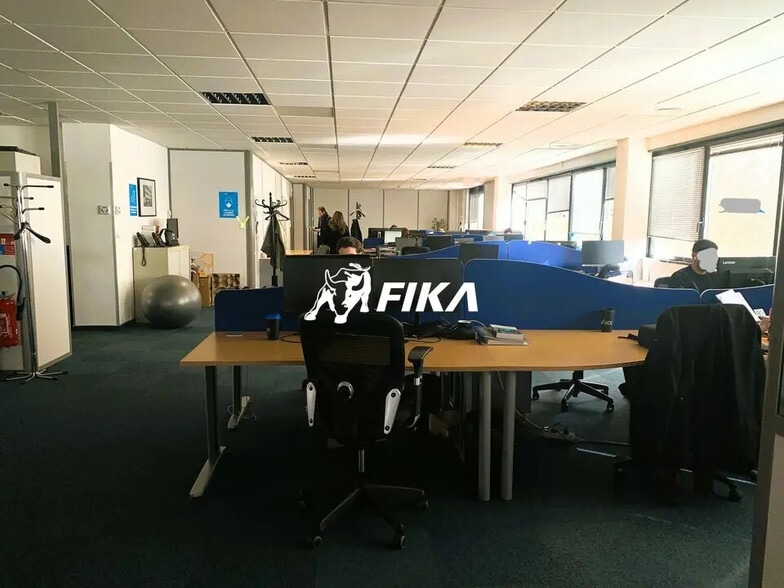 Office in Toulouse for lease - Interior Photo - Image 2 of 12