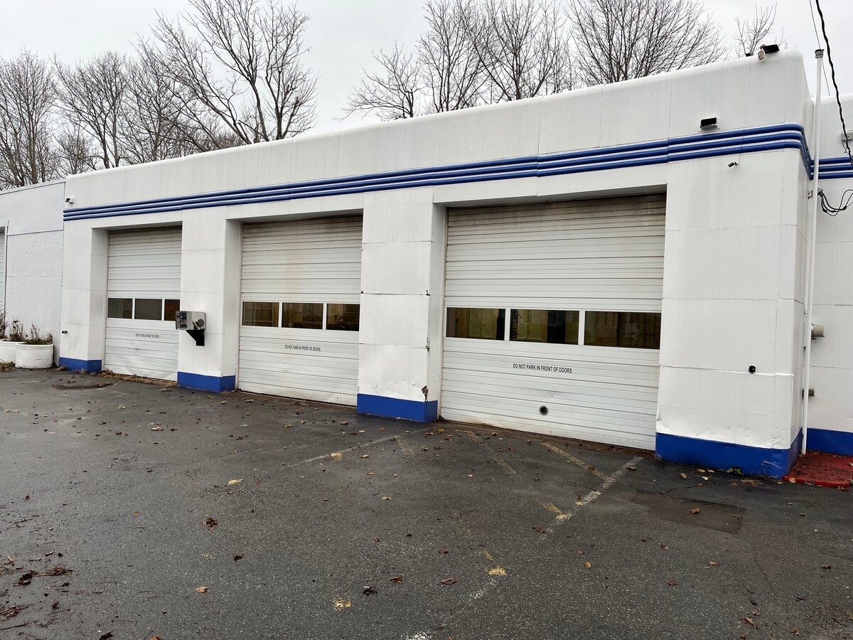 331 Main St, West Dennis, MA 02670