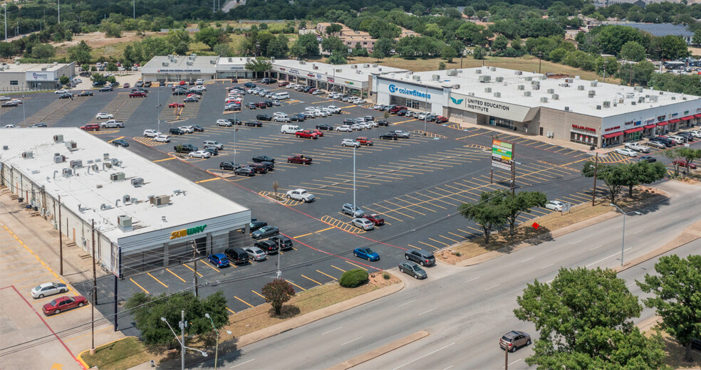 1050 N Westmoreland Rd, Dallas, TX for lease - Aerial - Image 3 of 3