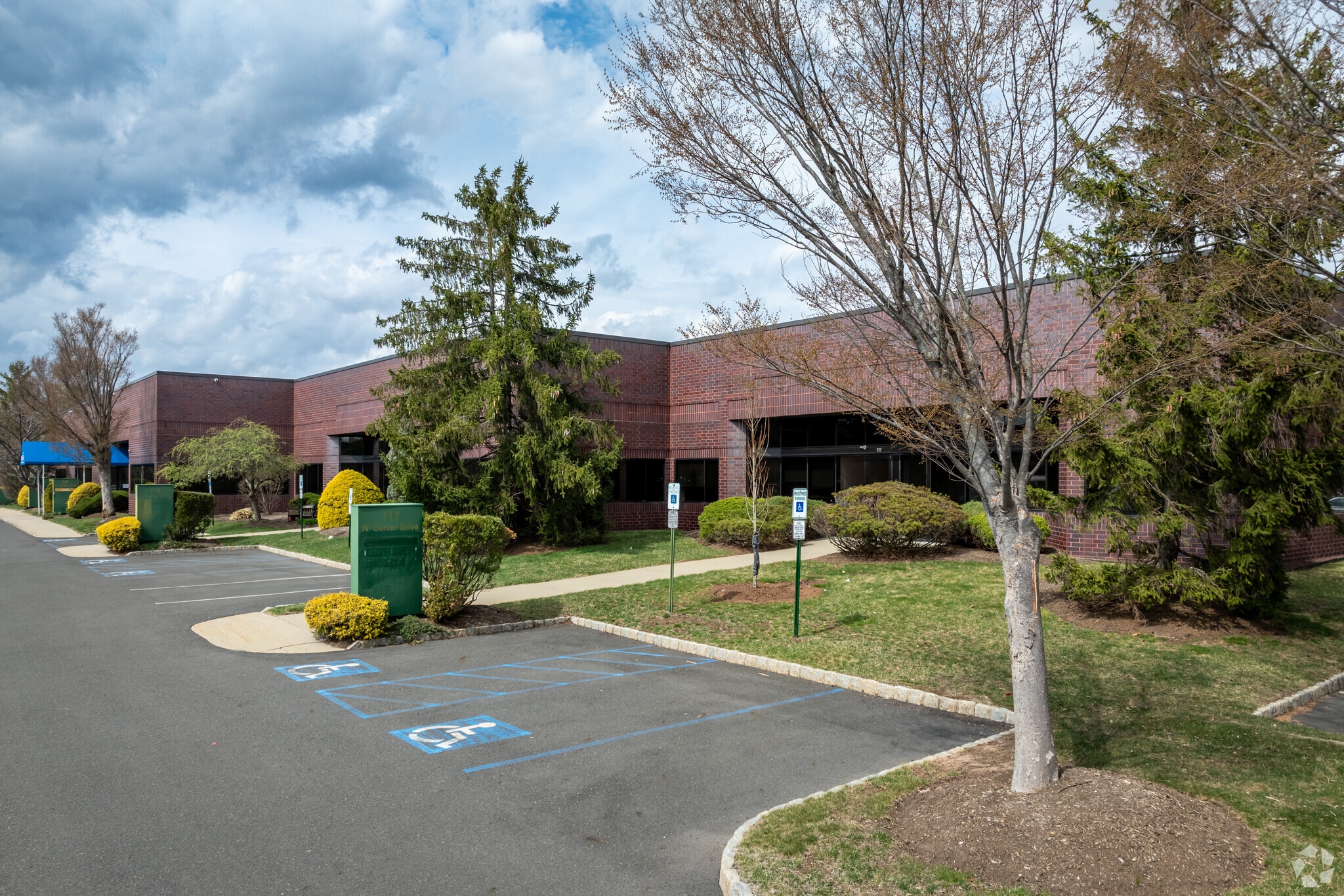 100-120 N Center Dr, North Brunswick, NJ for lease Building Photo- Image 1 of 7