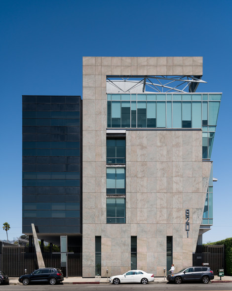 8201 Beverly Blvd, Los Angeles, CA for lease - Building Photo - Image 2 of 7