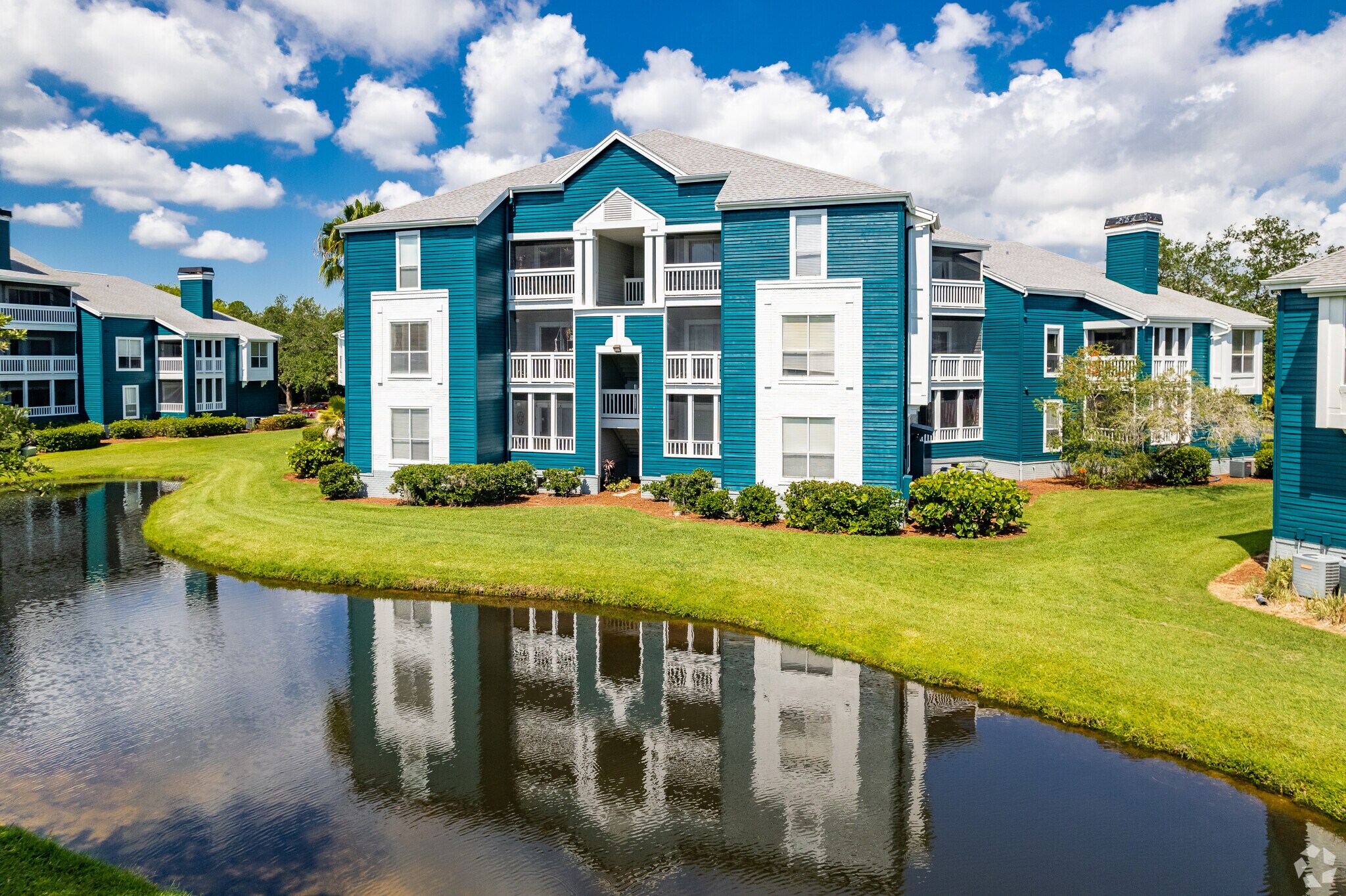 10600 4th St N, Saint Petersburg, FL for sale Primary Photo- Image 1 of 1