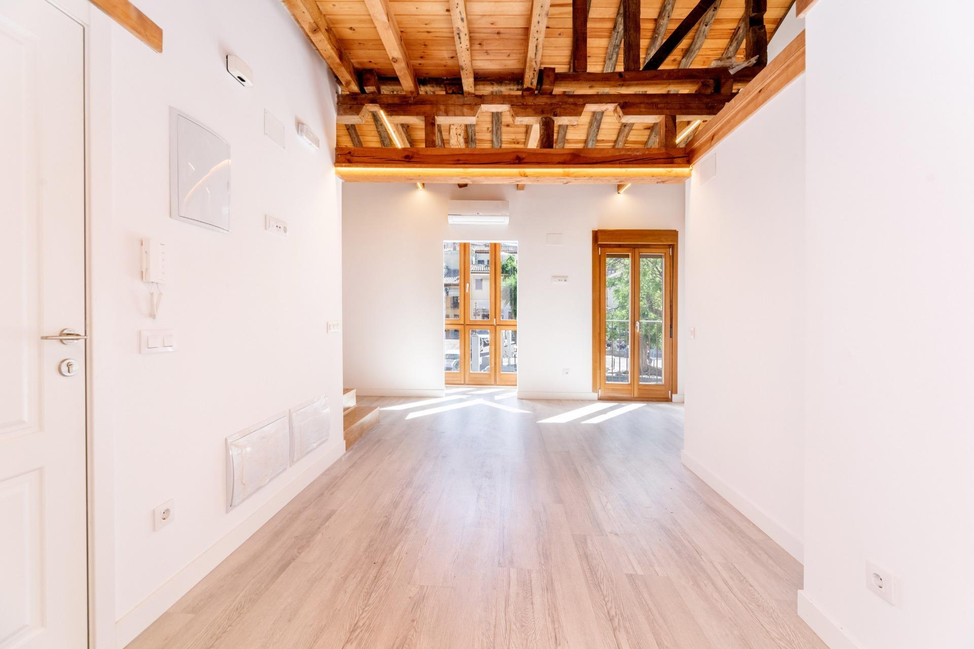 Multifamily in Toledo, Toledo for sale Interior Photo- Image 1 of 32