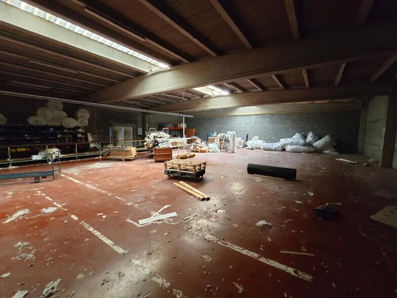 Industrial in Halluin for lease - Interior Photo - Image 2 of 2