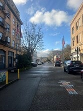 187 Central Ave, Coos Bay, OR for lease Building Photo- Image 2 of 6