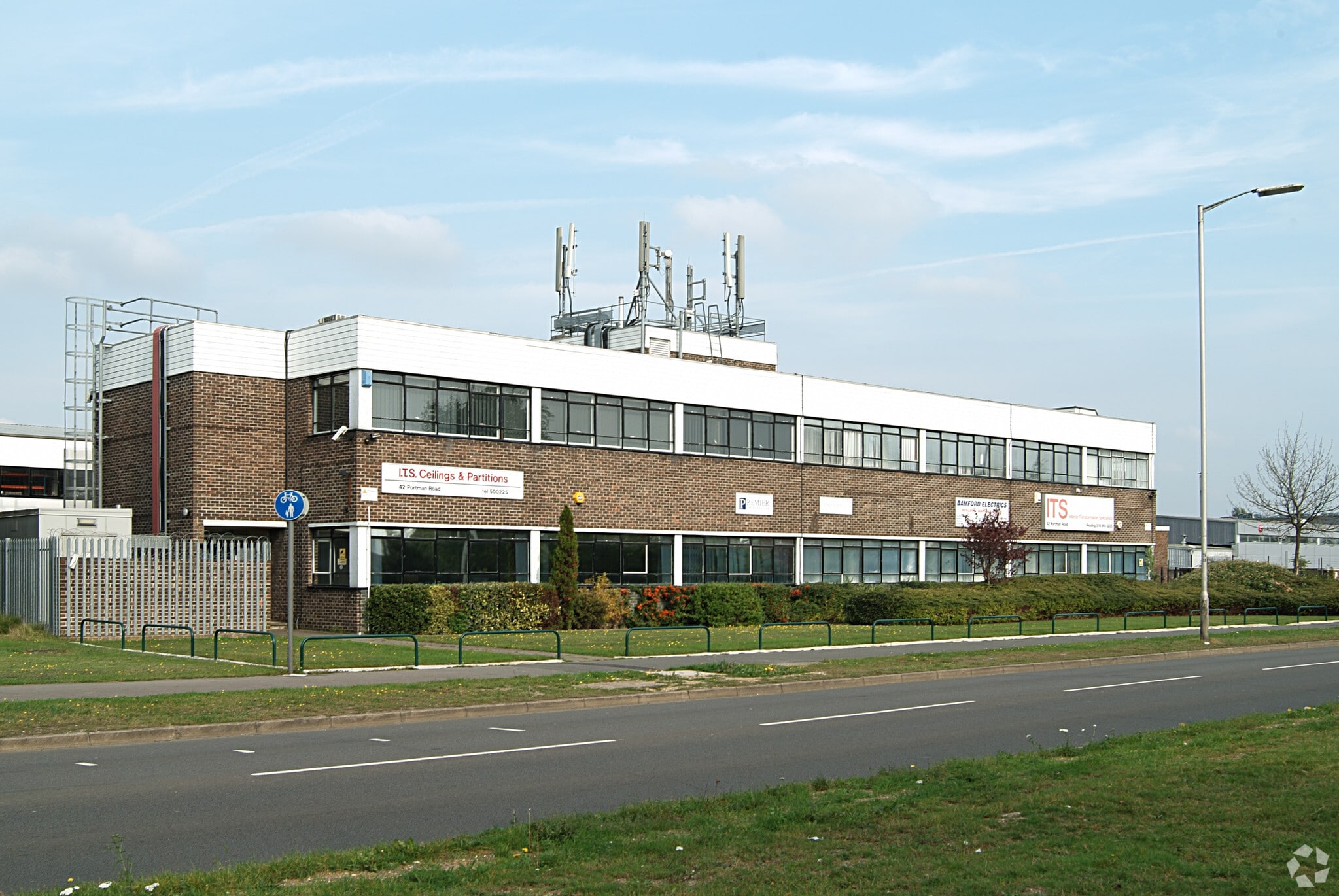 42 Portman Rd, Reading for sale Primary Photo- Image 1 of 1