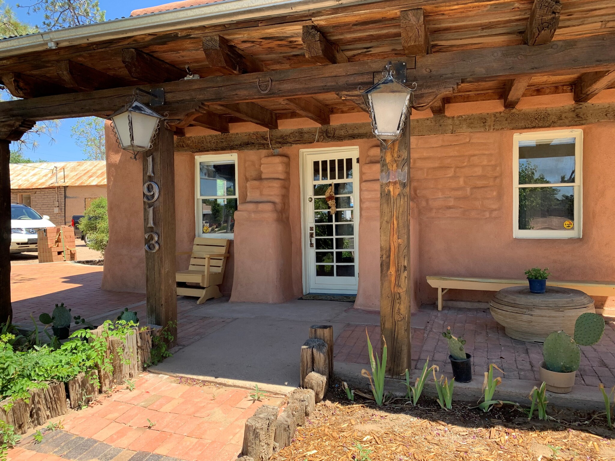 1913 Lomas Blvd NW, Albuquerque, NM for sale Primary Photo- Image 1 of 1