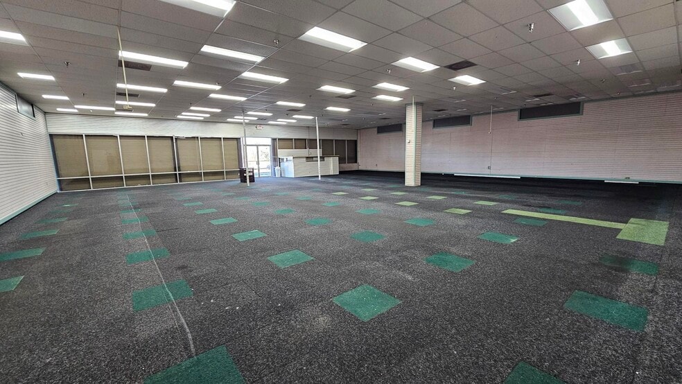 7001-7101 Martin Luther King Jr Hwy, Landover, MD for lease - Building Photo - Image 2 of 8