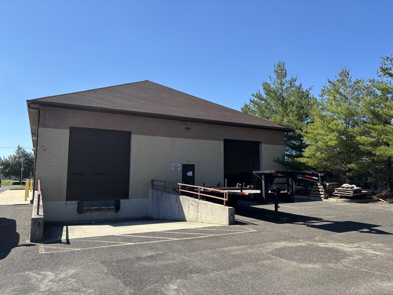 151 N Cooper Rd, West Berlin, NJ for lease - Building Photo - Image 2 of 7