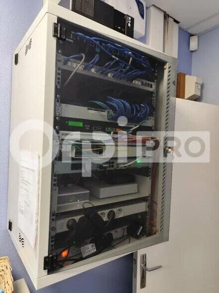 Office in Limoges for lease - Interior Photo - Image 2 of 5