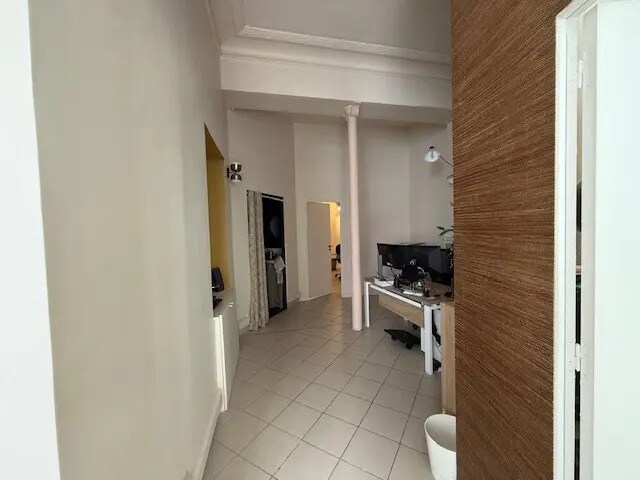 Office in Paris for sale - Interior Photo - Image 3 of 10