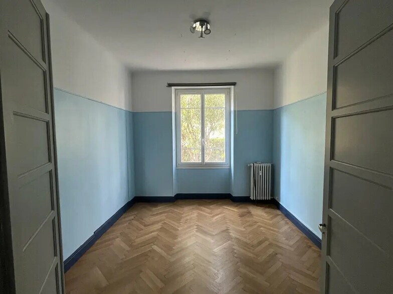 Office in Nice for lease - Interior Photo - Image 1 of 8