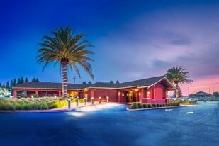 Exceptional Restaurant and Bar For Sale - Pub