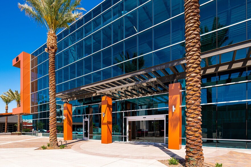 180 S Arizona Ave, Chandler, AZ for lease - Building Photo - Image 2 of 7