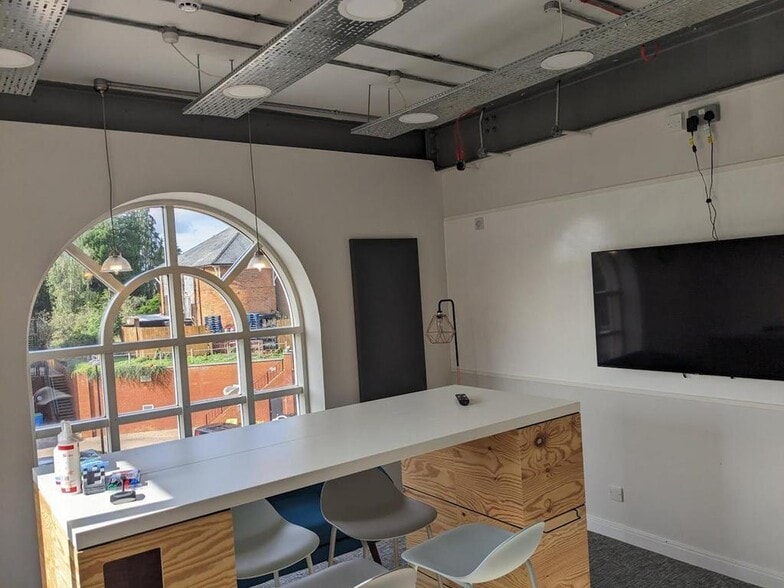 Crosby Way, Farnham for lease - Building Photo - Image 3 of 5