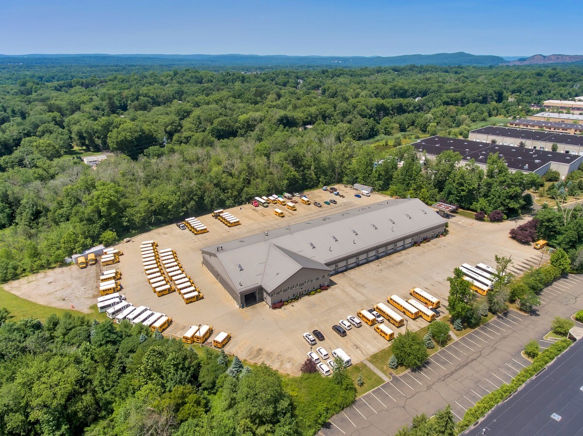 400 Corporate Ct, Valley Cottage, NY 10989