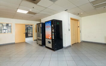 425 N Varney St, Burbank, CA for lease Interior Photo- Image 1 of 4