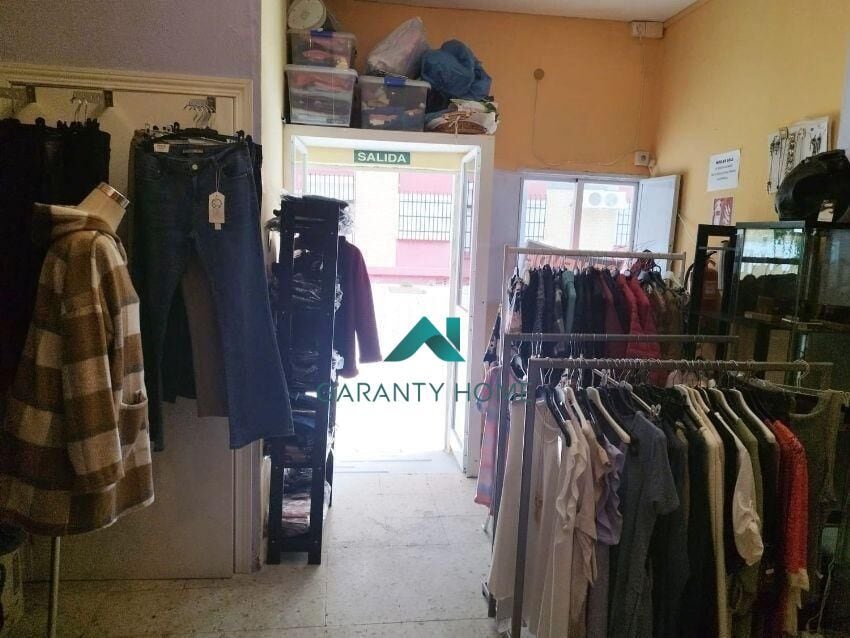 Retail in Castilleja de la Cuesta, Sevilla for lease Interior Photo- Image 1 of 6
