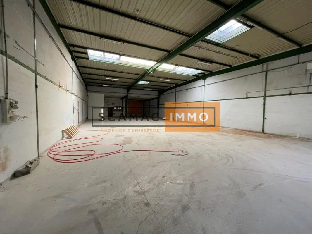 Industrial in Lognes for lease Building Photo- Image 1 of 5