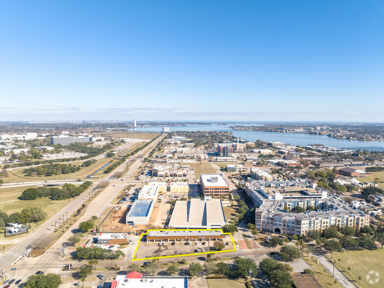 18027-18055 Point Lookout Dr, Houston, TX for lease - Primary Photo - Image 1 of 1