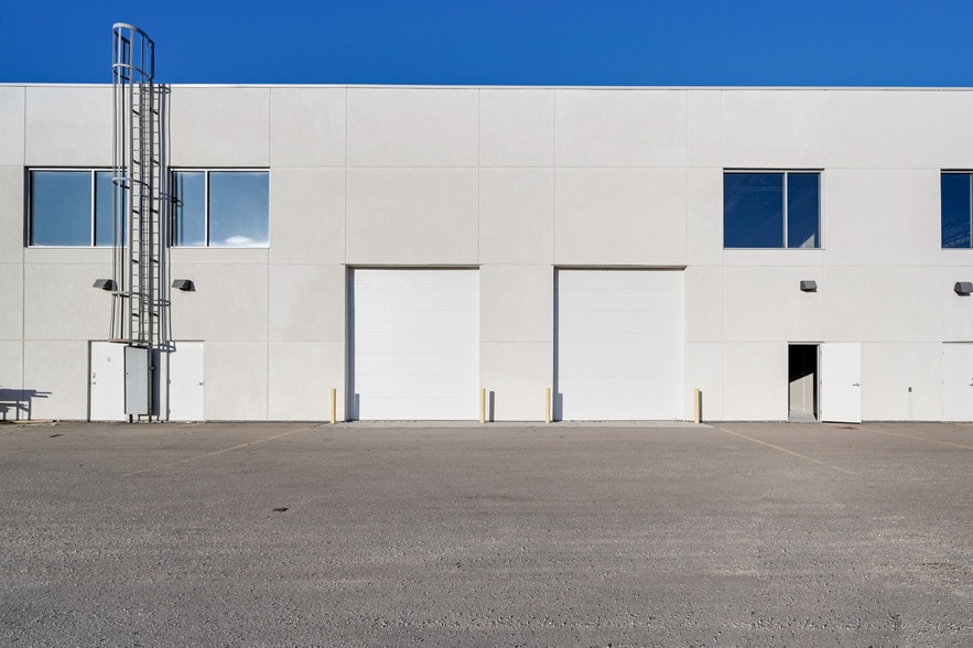 13903-13983 156th St NW, Edmonton, AB for lease - Building Photo - Image 2 of 11