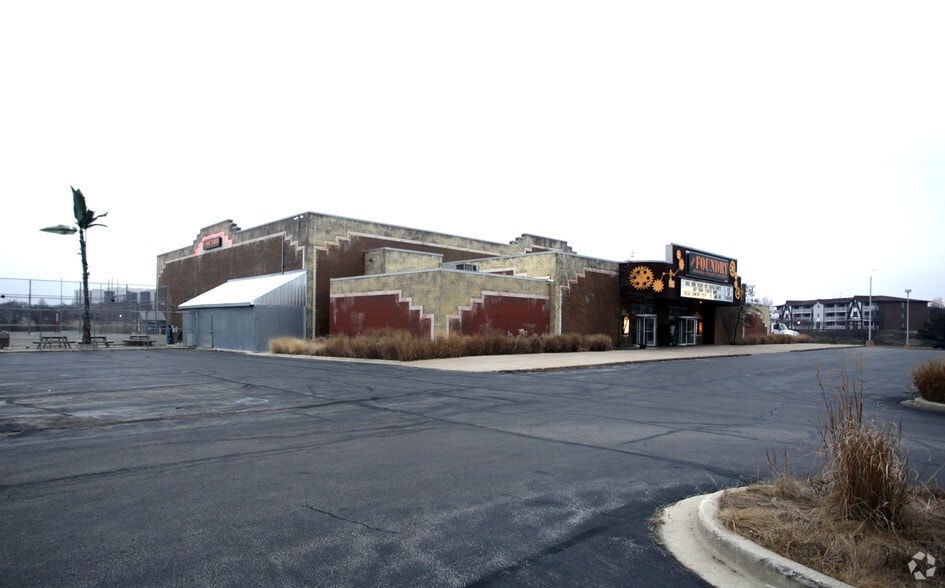 85 Executive Dr, Aurora, IL for sale - Primary Photo - Image 1 of 1