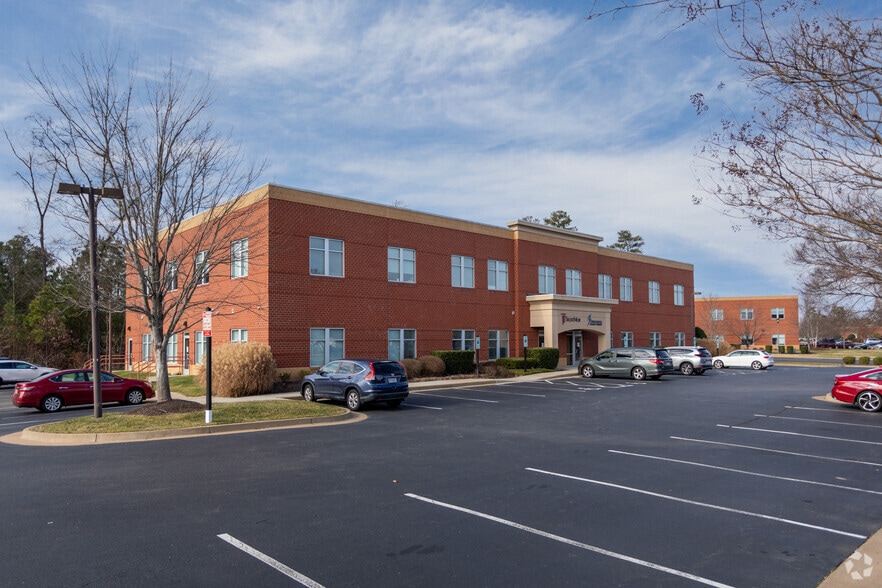 5300 Hickory Park Dr, Glen Allen, VA for lease - Building Photo - Image 1 of 4