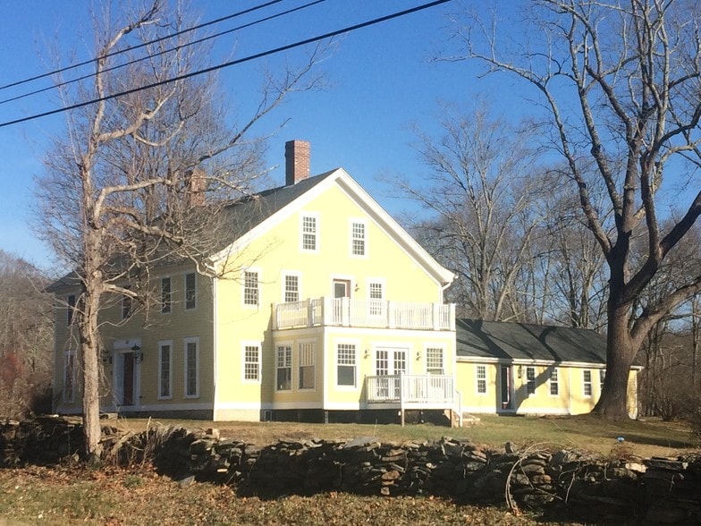 60 Pomfret Rd, Brooklyn, CT 06234