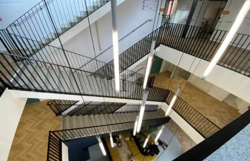 Location Bureaux 215 m² à 2 386 m² - Photo 1