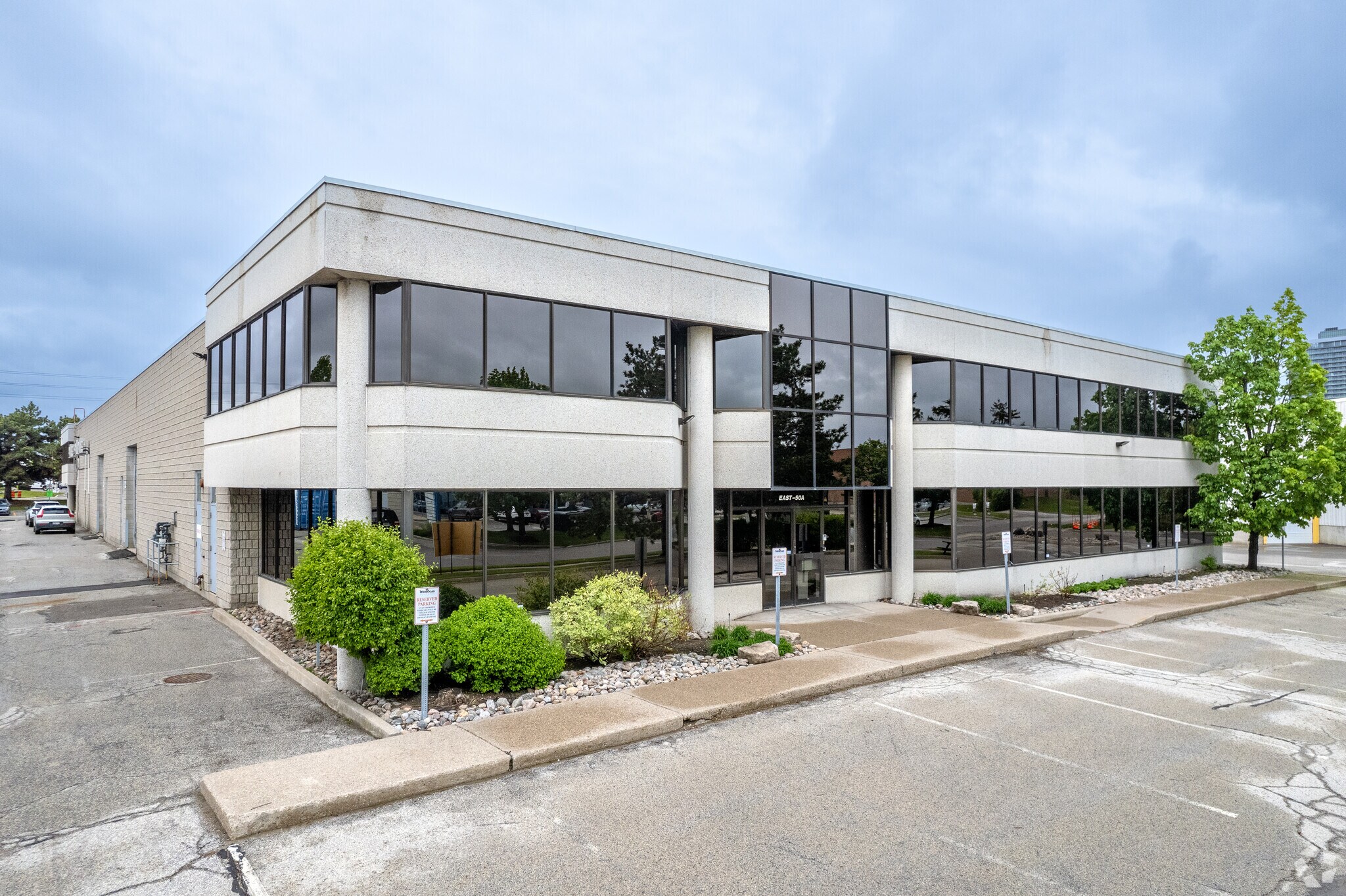 50 E Caldari Rd, Vaughan, ON for sale Primary Photo- Image 1 of 1