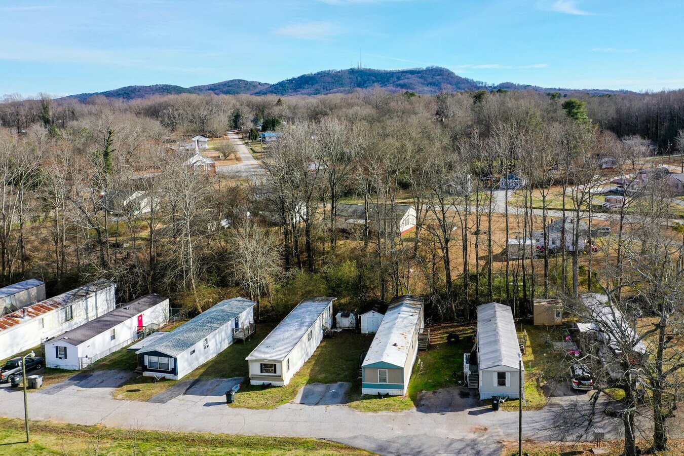 208 Tubbs Mountain Rd, Travelers Rest, SC 29690